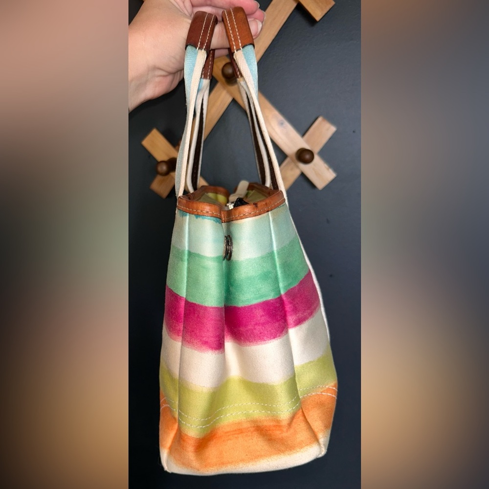 VINTAGE Coach Hamptons Watercolor Stripe Tote (M0673-10025) - Picture 7 of 15